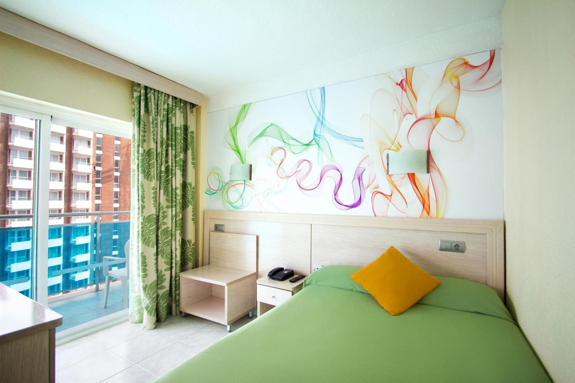 Hotel Servigroup Calypso Benidorm Buitenkant foto