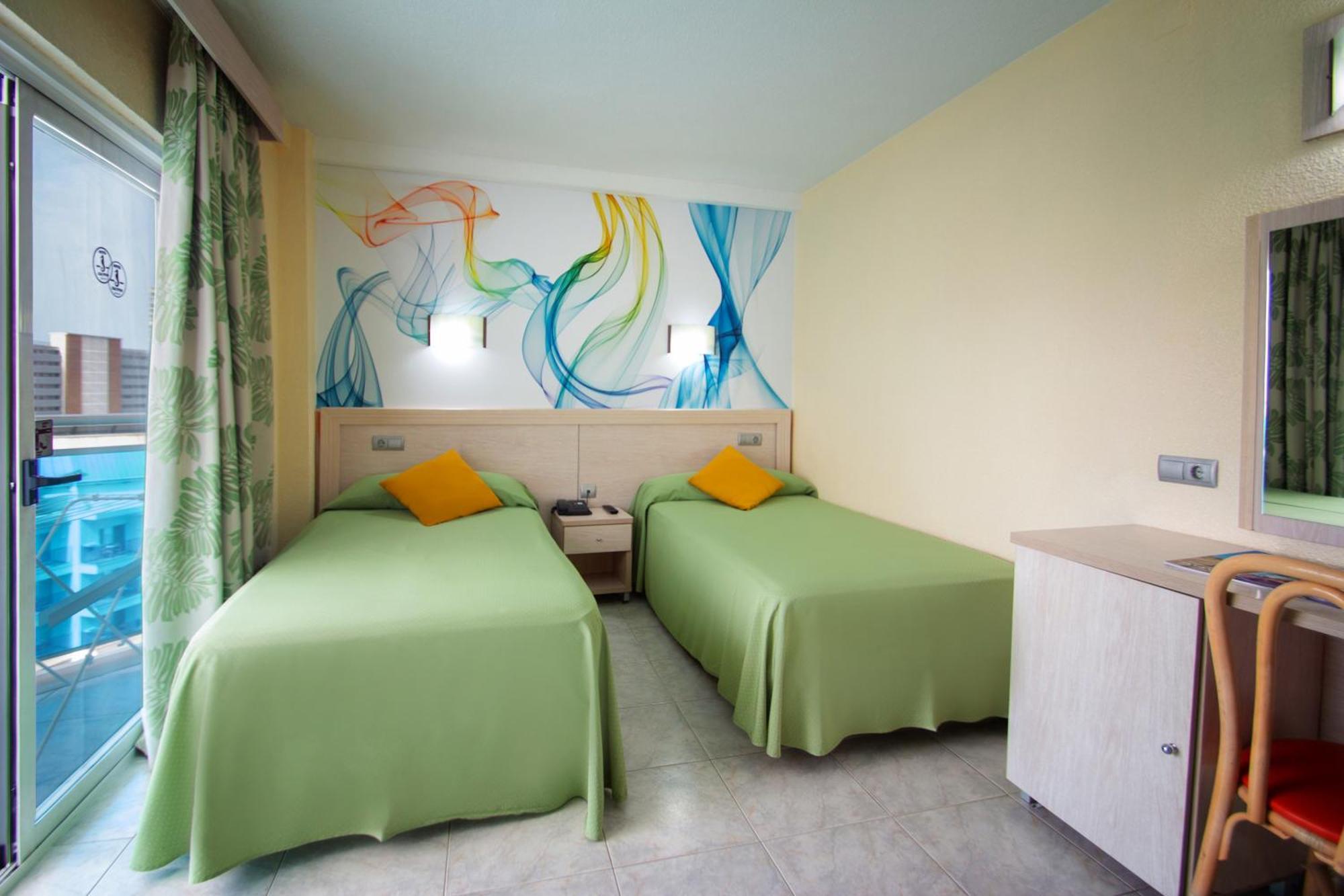 Hotel Servigroup Calypso Benidorm Kamer foto