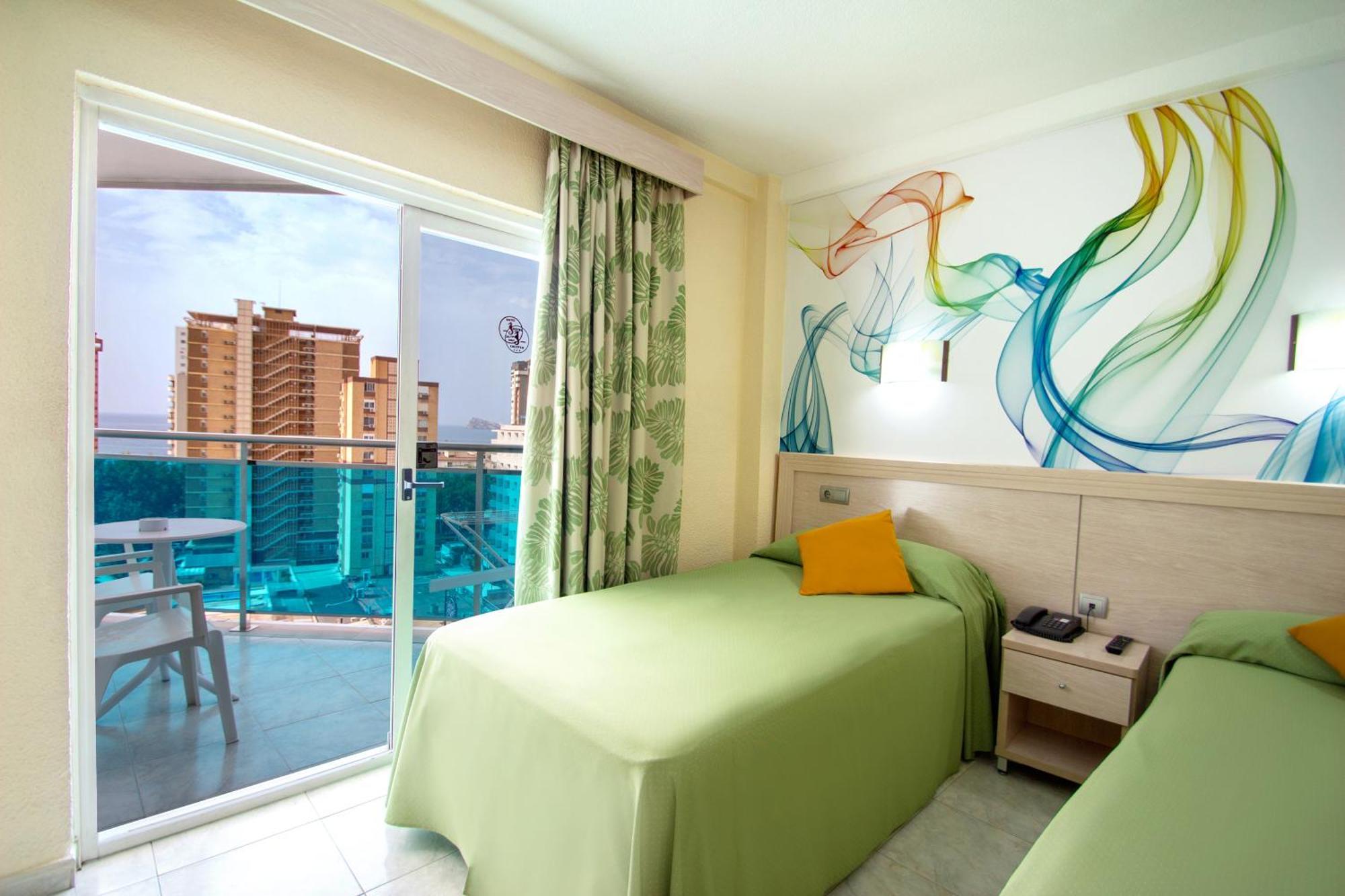 Hotel Servigroup Calypso Benidorm Kamer foto