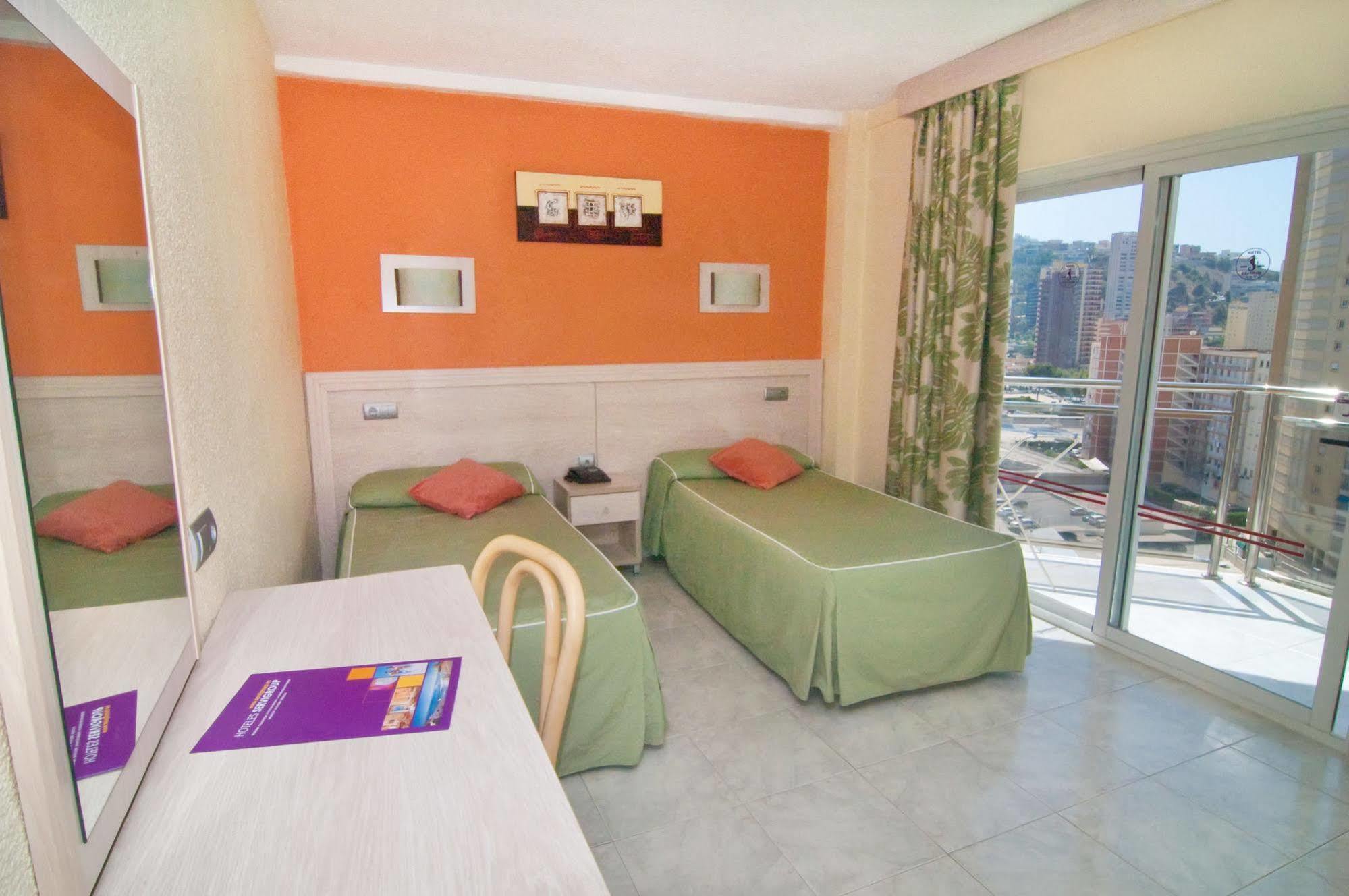 Hotel Servigroup Calypso Benidorm Buitenkant foto